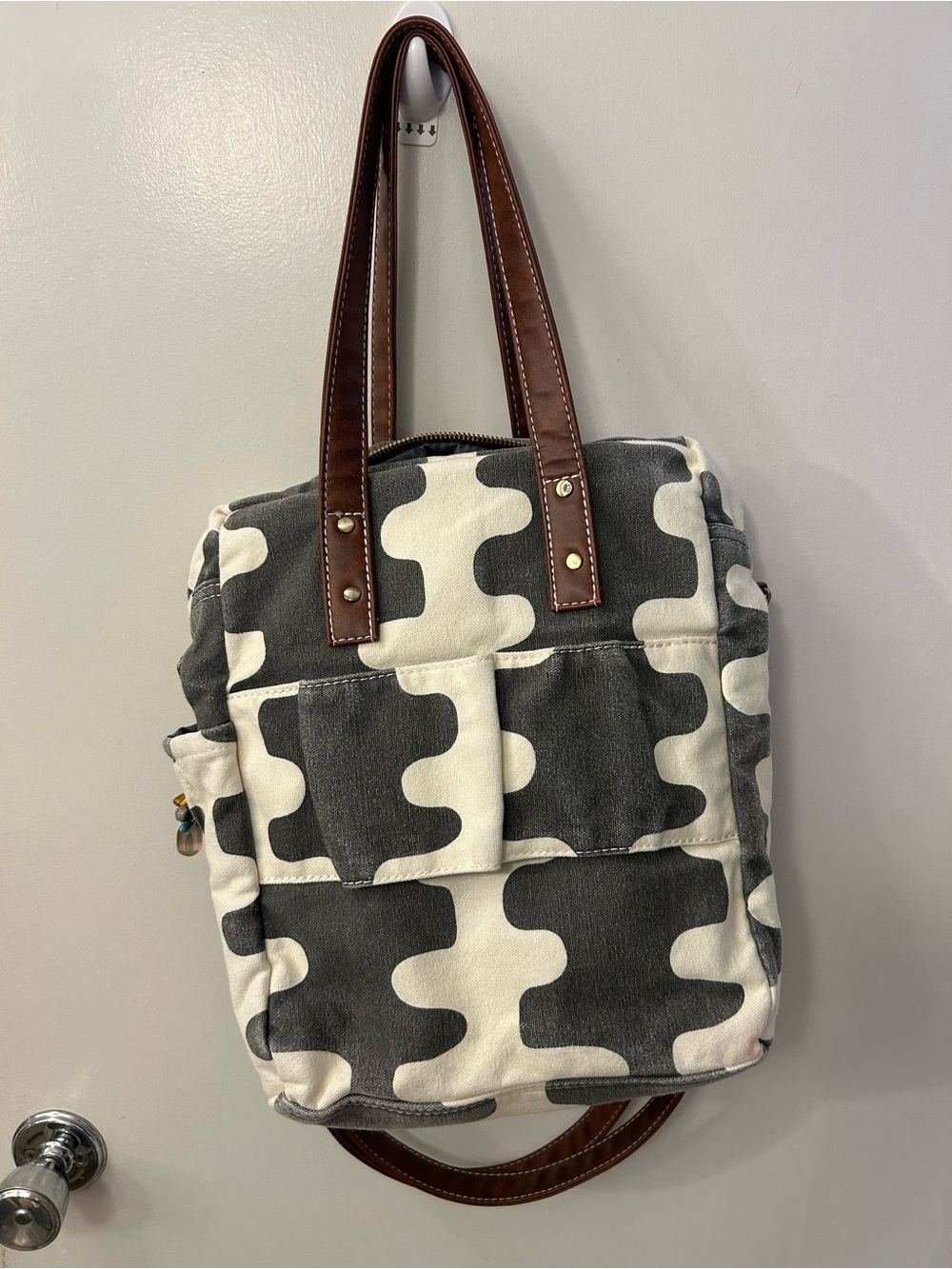 Maika Gray & White Abstract Canvas Tote with Brown Leather Straps - Picture 3 of 7